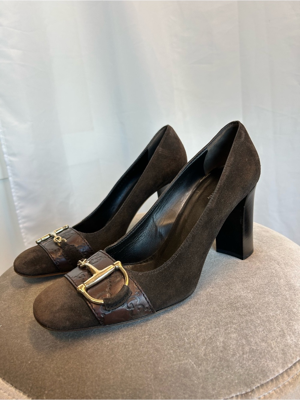 Gucci Dark Brown Suede Block Heel Pumps with Gold Horsebit